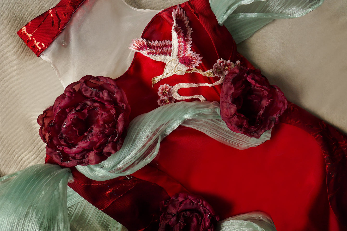 Yun Xi Dual Style Cheongsam (Crimson Red)