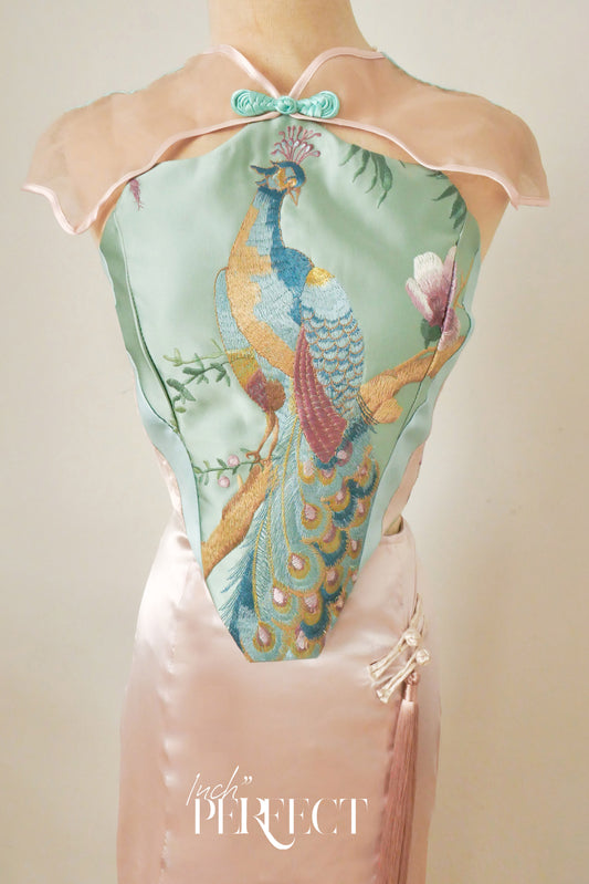 Que Peacock Top